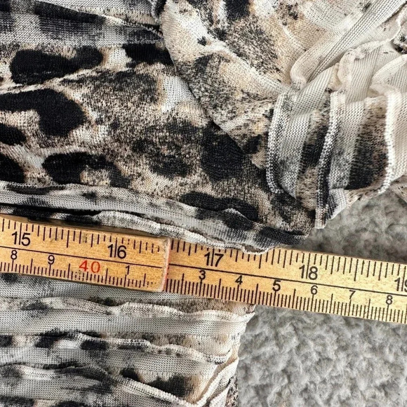 Chicos Travelers Open Front Cardigan Size 0 Slinky Animal Print Y2K Leopard - Picture 6 of 14